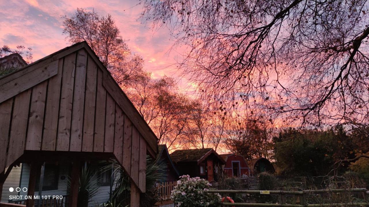 Seaways Glamping, Cedar Apartment Driffield ภายนอก รูปภาพ