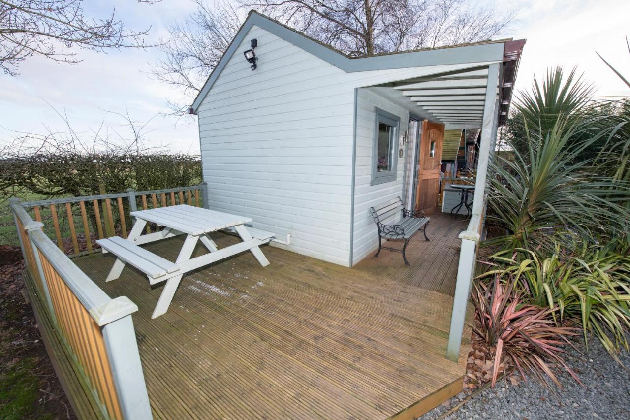 Seaways Glamping, Cedar Apartment Driffield ภายนอก รูปภาพ